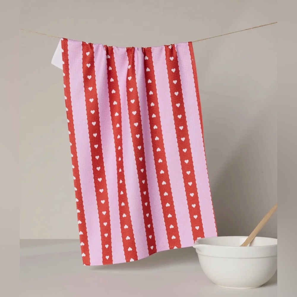 NWT Geometry Kitchen Tea Towel Ribbon Hearts
